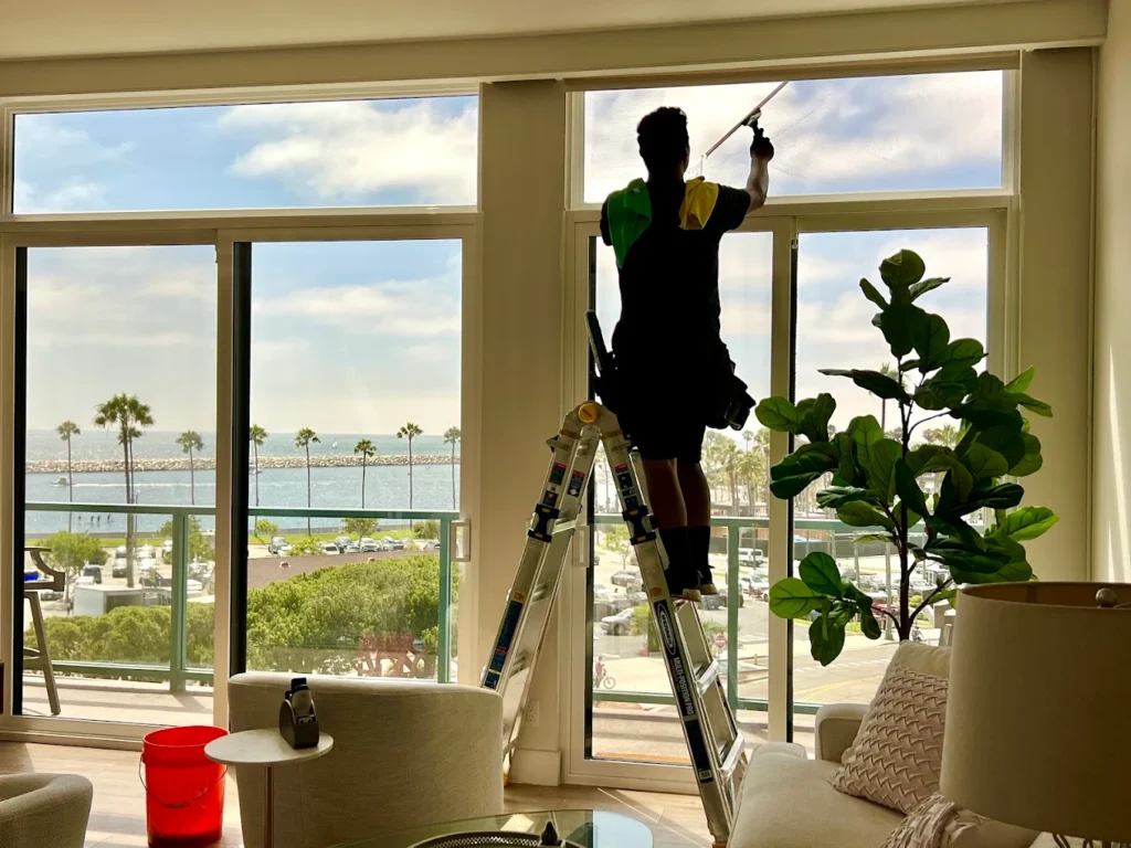 Glass cleaning services Los Angeles